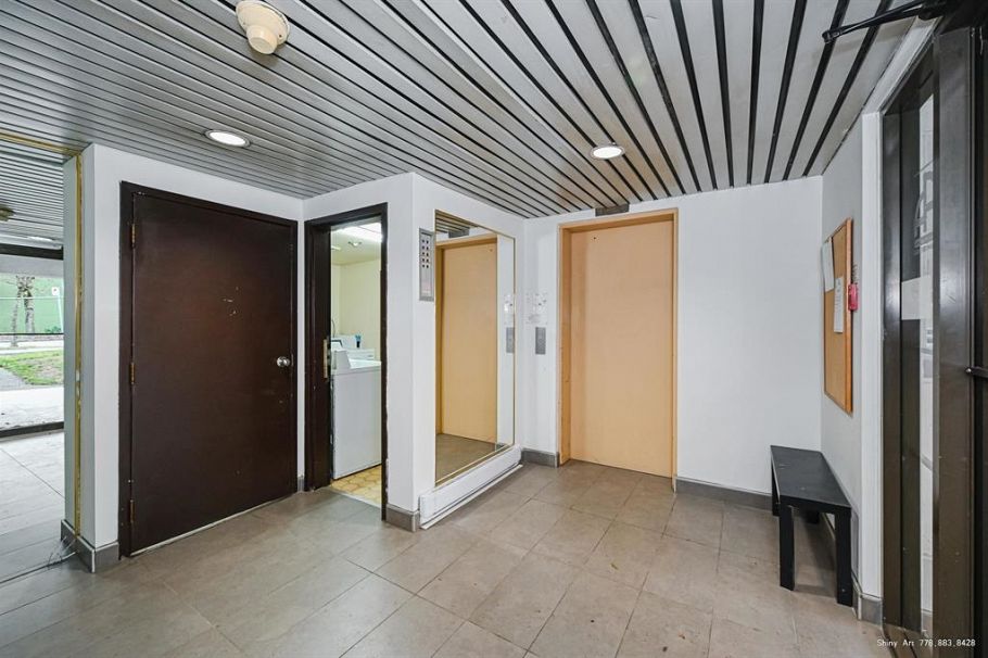 406 16 Lakewood Drive Vancouver, BC - 5