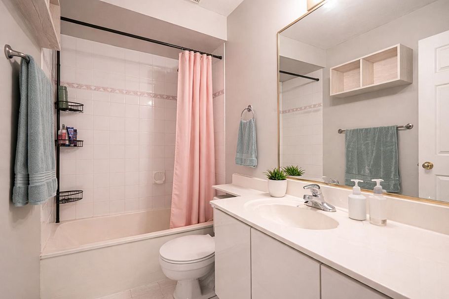 1407 E 12th Avenue Vancouver, BC - 19