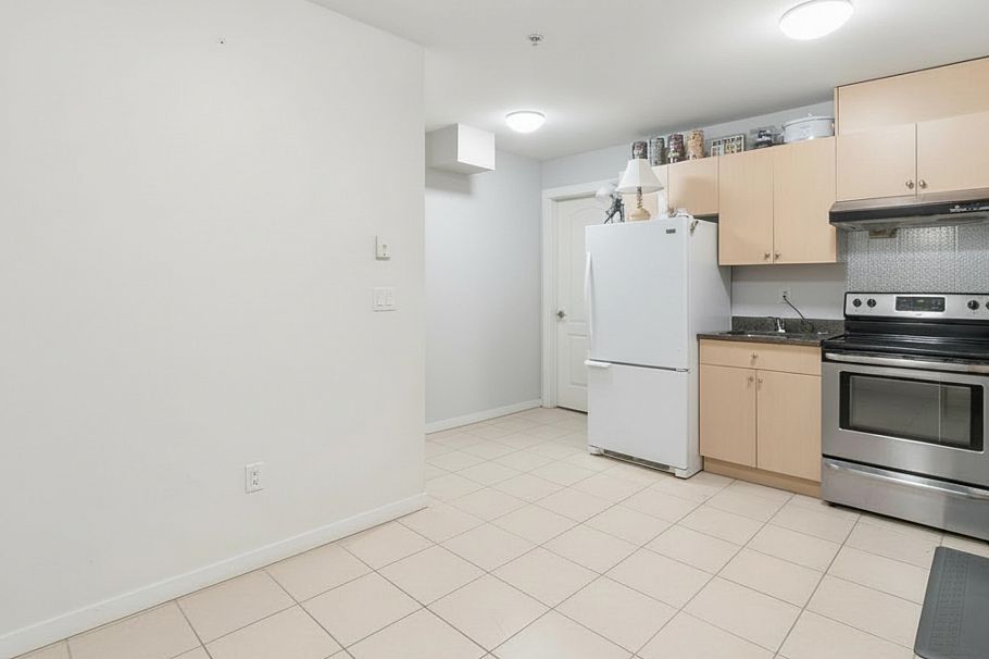 1389 E 54th Avenue Vancouver, BC - 10