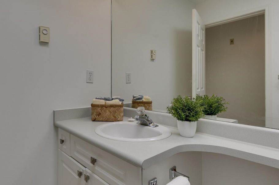 414 128 W 8th Street North Vancouver, BC - 22