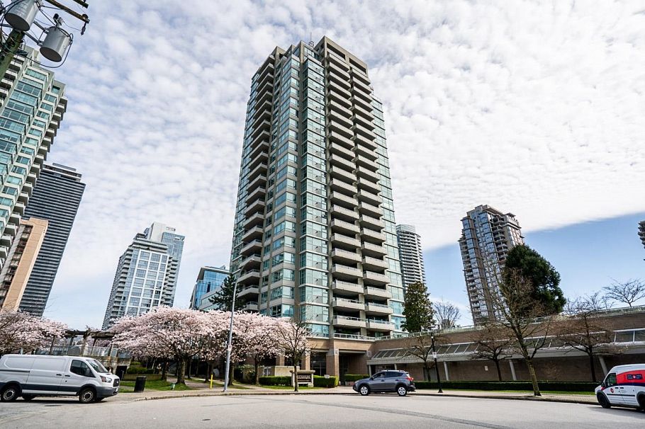 2504 4398 Buchanan Street Burnaby, BC - 1