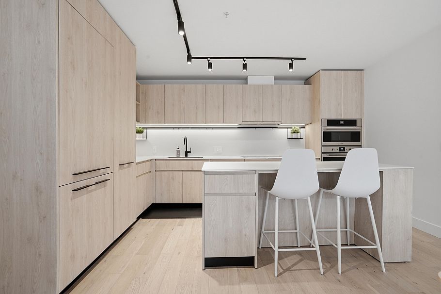 3960 Dumfries Street Vancouver, BC - 3