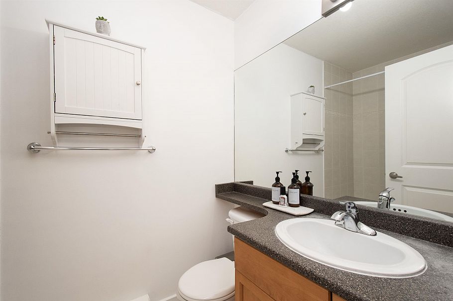 401 1629 Garden Avenue North Vancouver, BC - 12