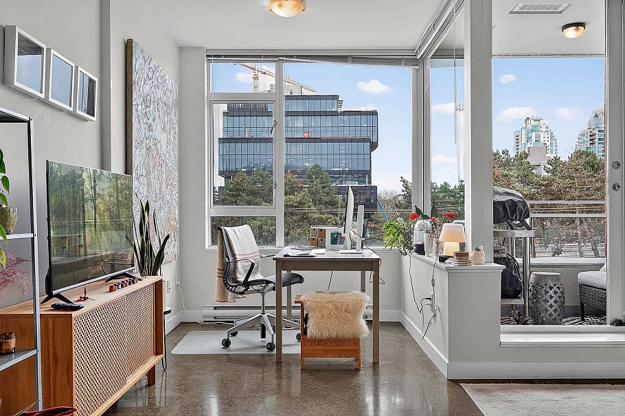 417 221 Union Street Vancouver, BC - 4