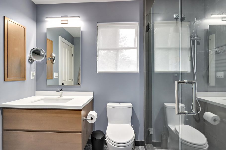 32 5650 Hampton Place Vancouver, BC - 25