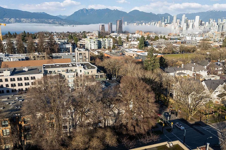 104 2755 Maple Street Vancouver, BC - 31