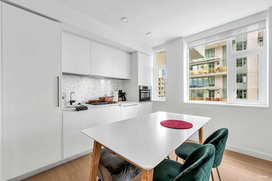 906 1180 Broughton Street Vancouver, BC - 8