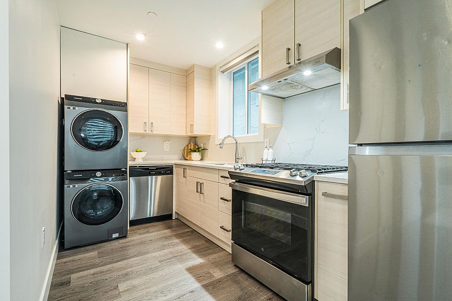 7261 E Sherbrooke Street Vancouver, BC - 6