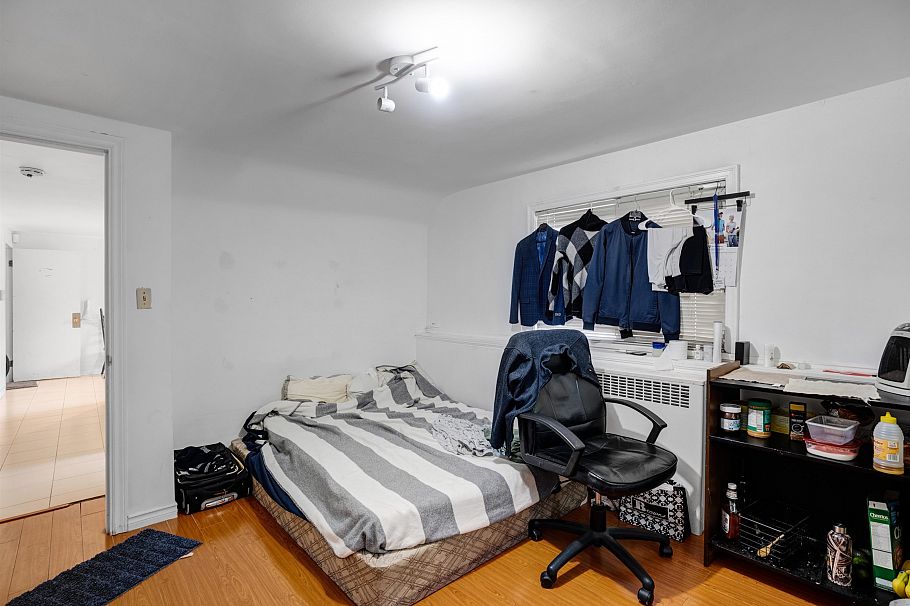 285 E 48th Avenue Vancouver, BC - 40