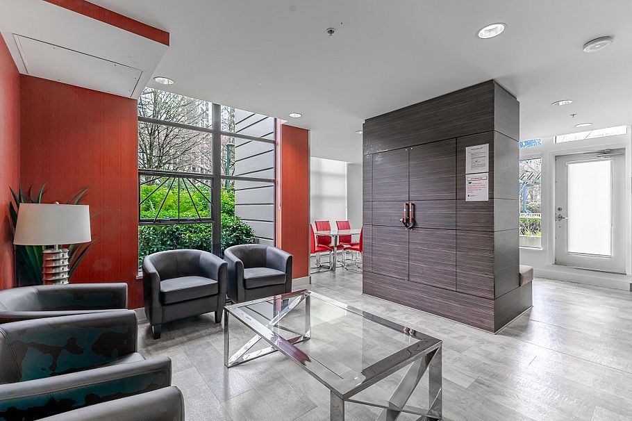 401 5380 Oben Street Vancouver, BC - 3