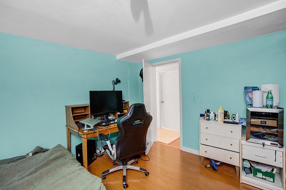 285 E 48th Avenue Vancouver, BC - 38