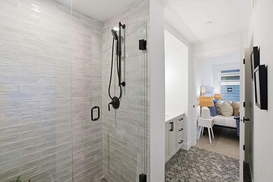 1081 Semlin Drive Vancouver, BC - 19