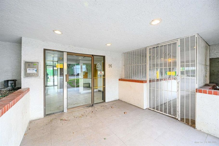 406 16 Lakewood Drive Vancouver, BC - 13