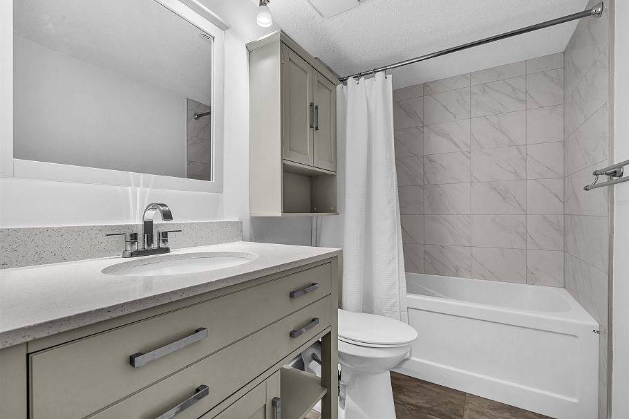 101 735 W 15 Avenue Vancouver, BC - 18