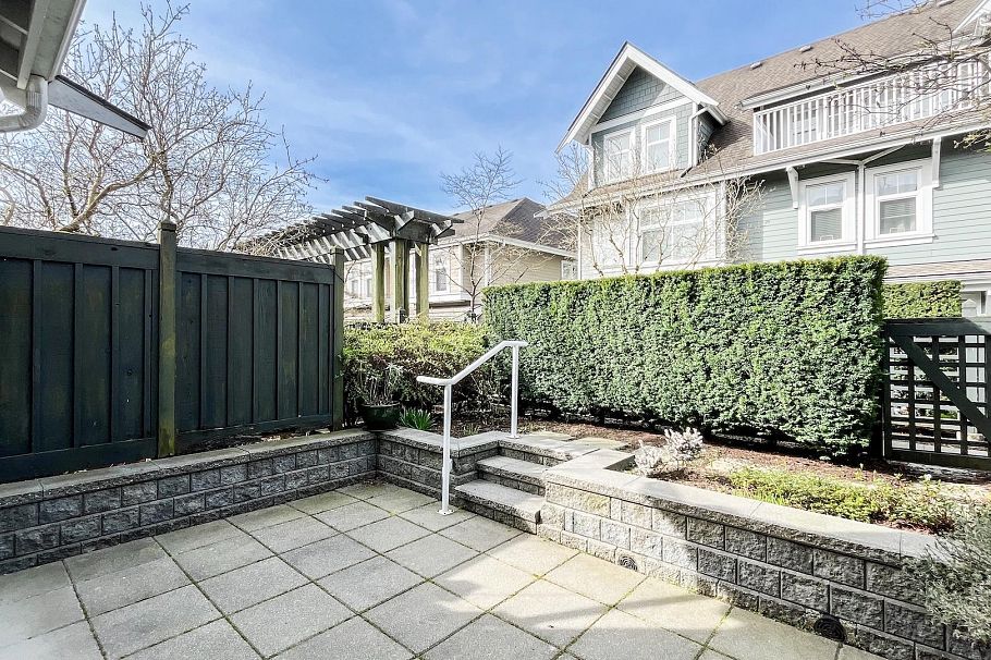 7425 Columbia Street Vancouver, BC - 24