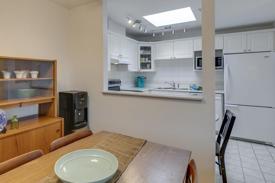 414 128 W 8th Street North Vancouver, BC - 8