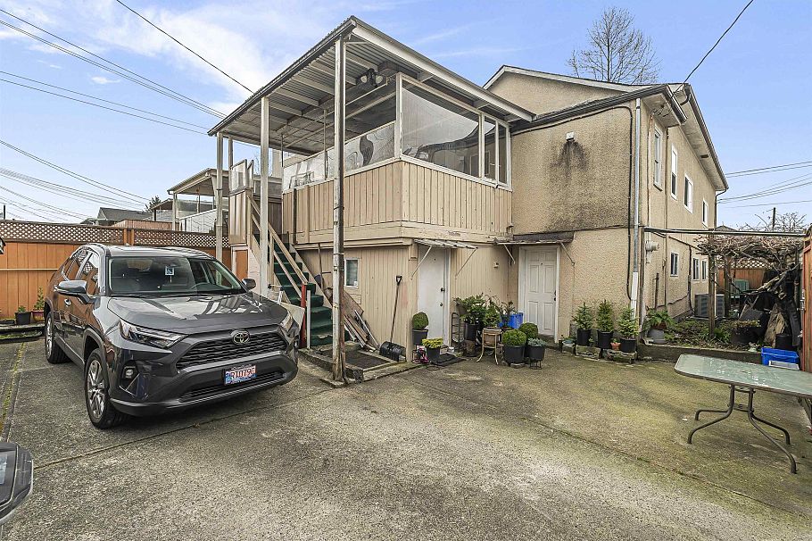 3309 E 29th Avenue Vancouver, BC - 7