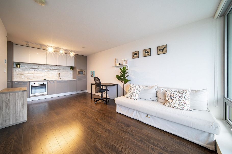 2401 8131 Nunavut Lane Vancouver, BC - 3