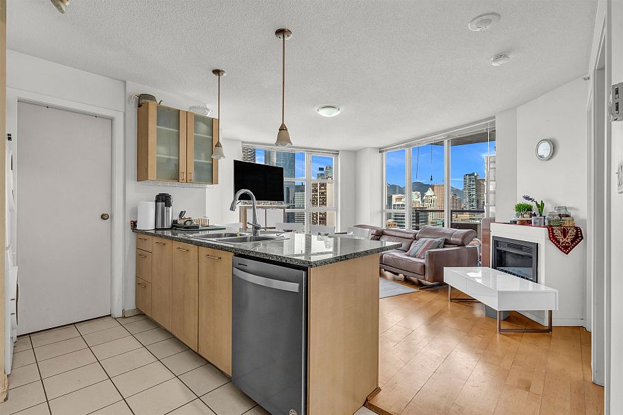 2502 1199 Seymour Street Vancouver, BC - 6