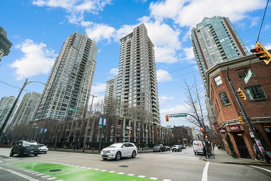 3104 928 Homer Street Vancouver, BC - 1