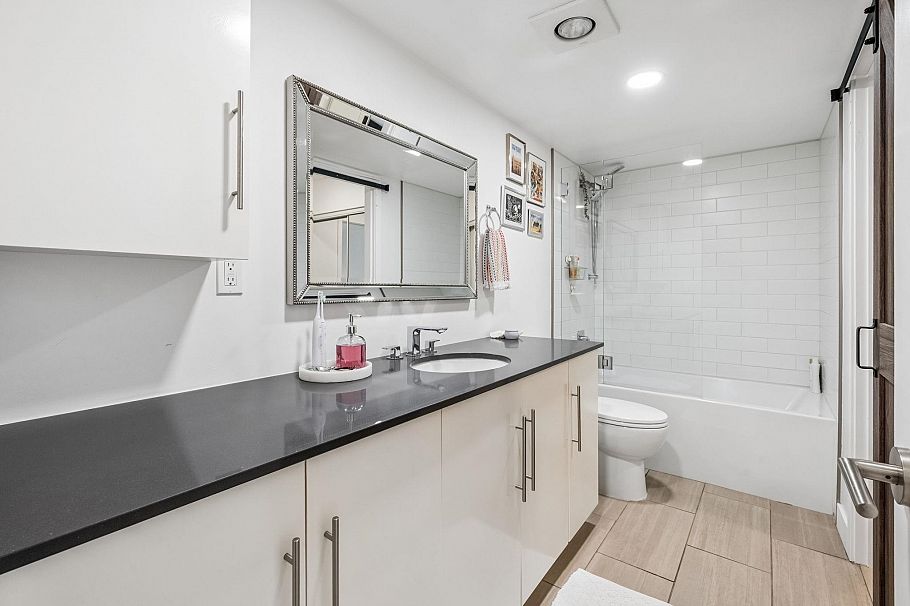 205 1330 Graveley Street Vancouver, BC - 15