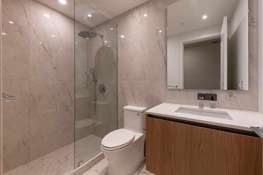 1705 135 E 13th Street North Vancouver, BC - 9