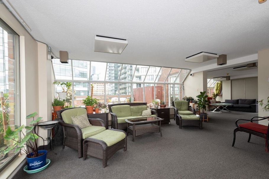 211 950 Drake Street Vancouver, BC - 16