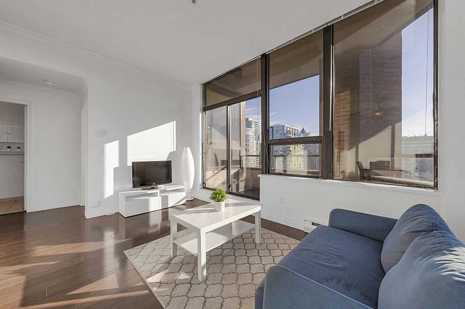 908 1010 Howe Street Vancouver, BC - 3