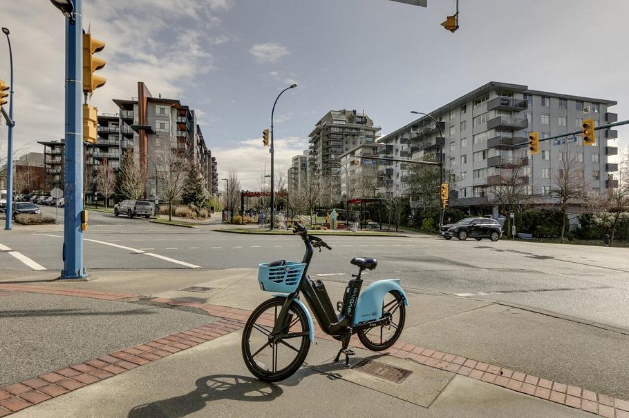 414 128 W 8th Street North Vancouver, BC - 24