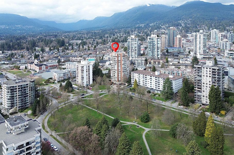 304 160 W Keith Road North Vancouver, BC - 31