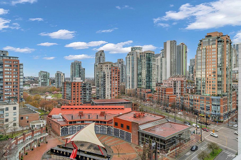 1506 1199 Marinaside Crescent Vancouver, BC - 21