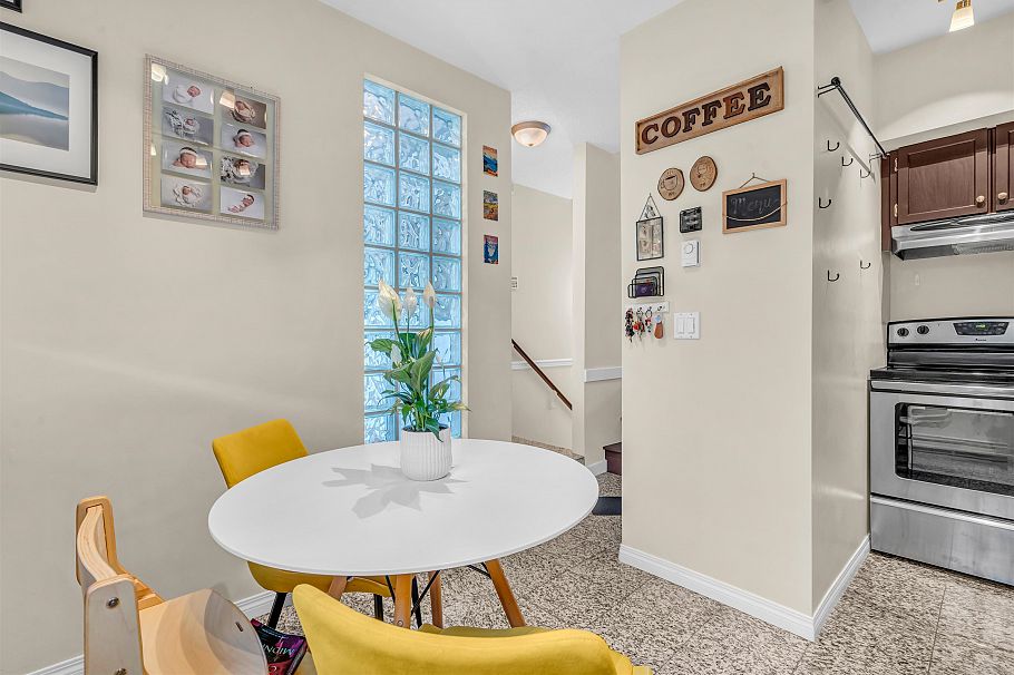 11 877 W 7th Avenue Vancouver, BC - 10