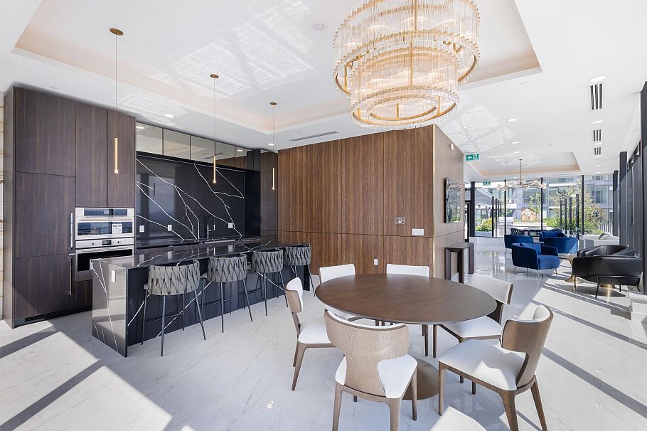 1705 135 E 13th Street North Vancouver, BC - 24