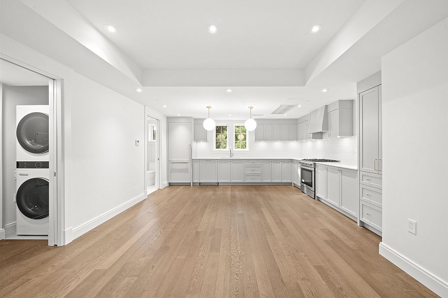 5815 Highbury Street Vancouver, BC - 5