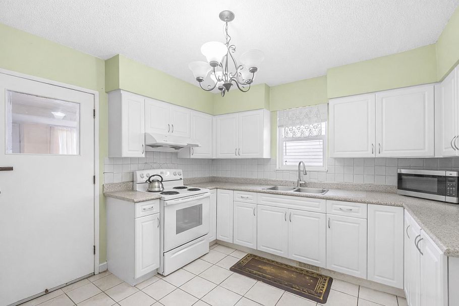 3309 E 29th Avenue Vancouver, BC - 11