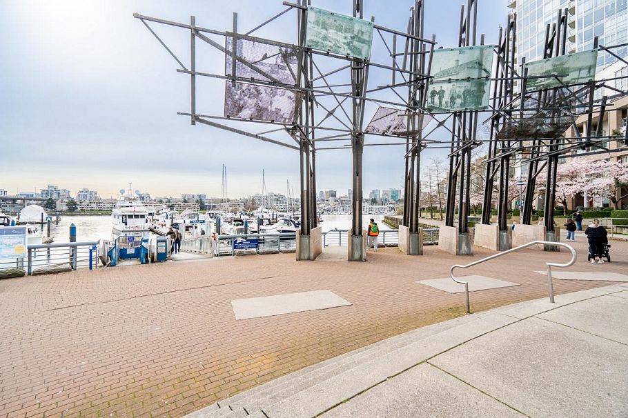 D7 1088 Marinaside Crescent Vancouver, BC - 16