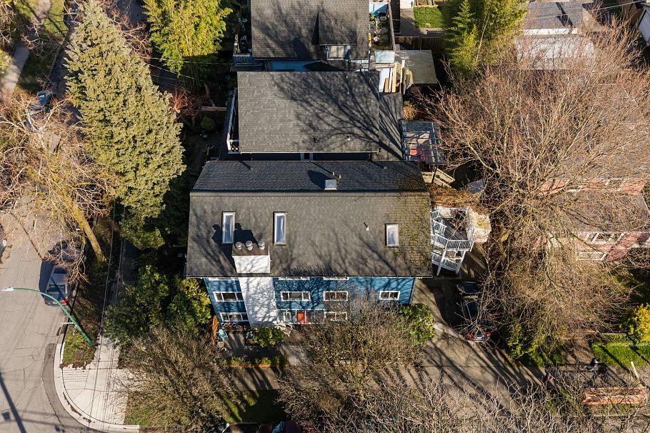 602 E 13th Avenue Vancouver, BC - 22