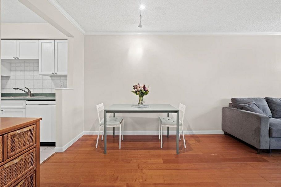 308 1476 W 10th Avenue Vancouver, BC - 4