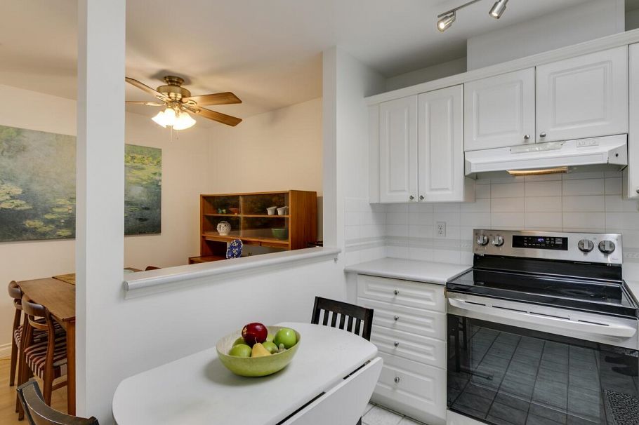 414 128 W 8th Street North Vancouver, BC - 9