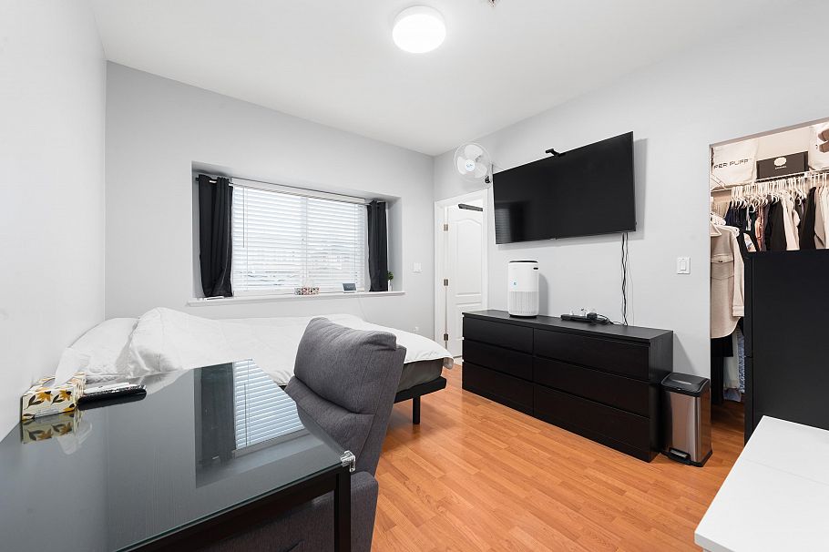 805 E 57th Avenue Vancouver, BC - 12