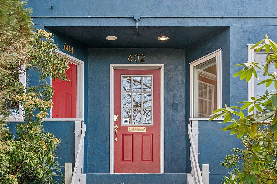 602 E 13th Avenue Vancouver, BC - 2