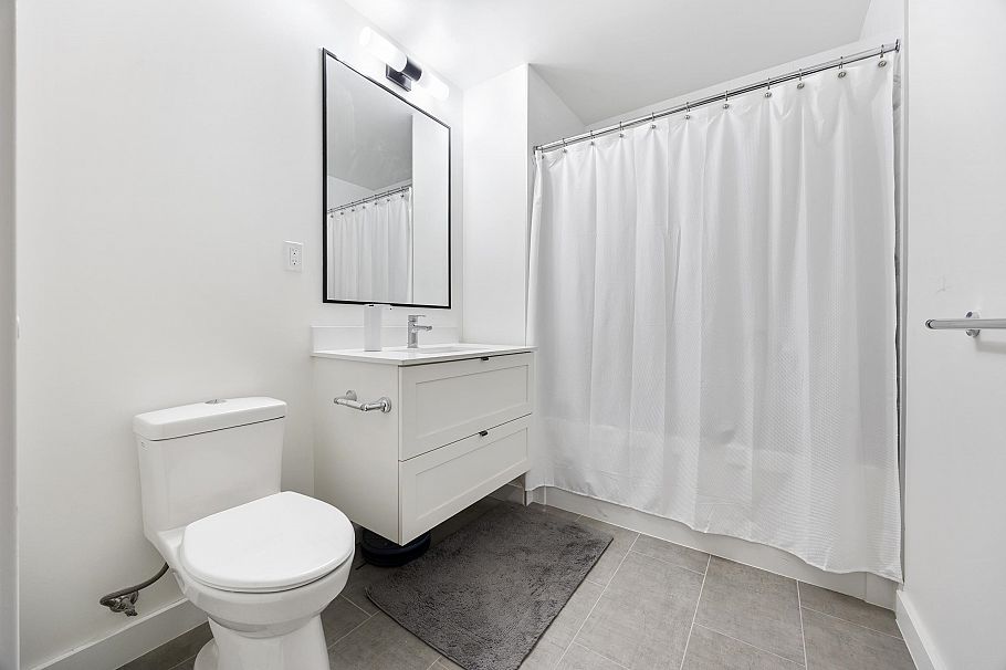 316 3205 Mountain Highway North Vancouver, BC - 28