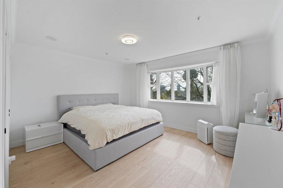 817 W 60th Avenue Vancouver, BC - 28