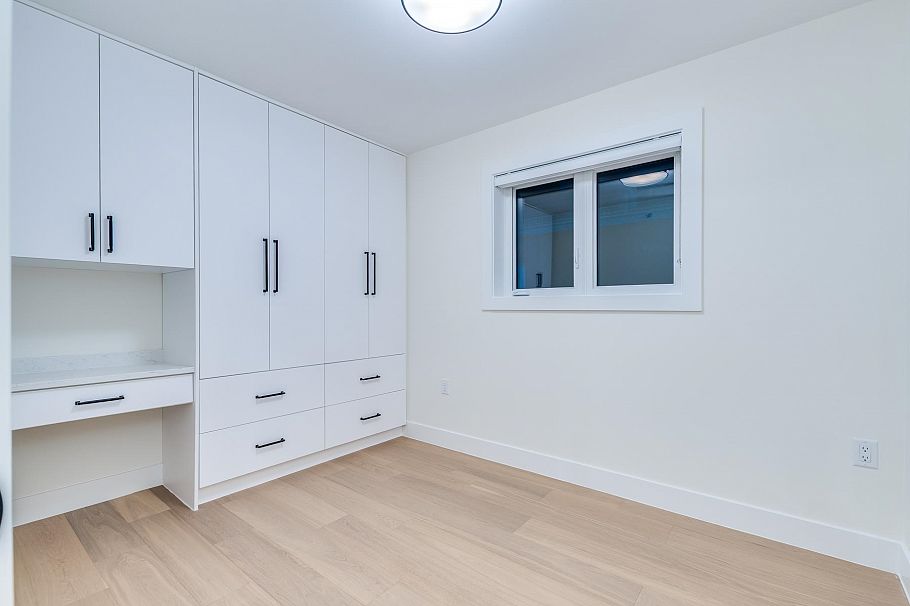1 5459 Rhodes Street Vancouver, BC - 18