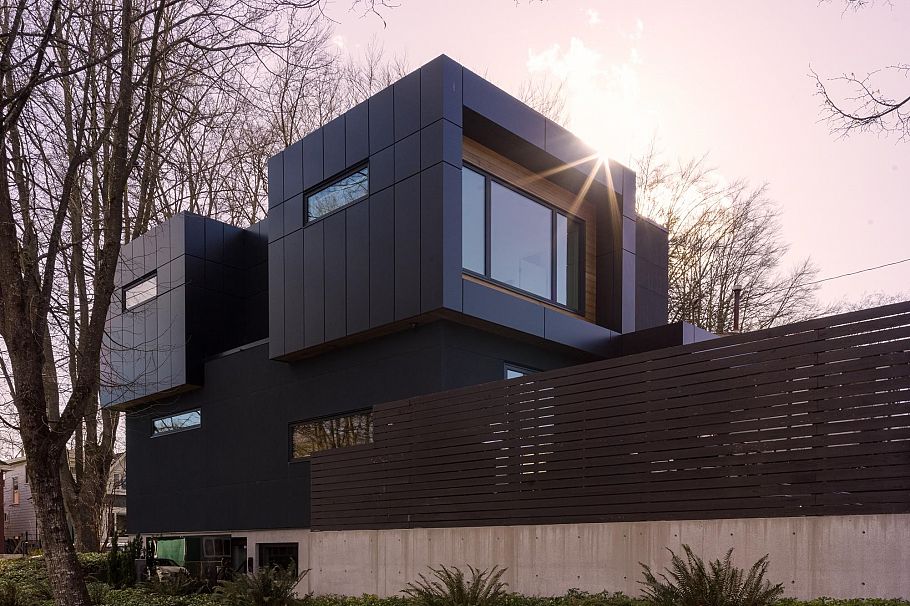 91 E 40th Avenue Vancouver, BC - 1