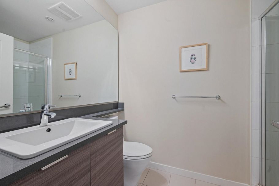 206 2665 Mountain Highway North Vancouver, BC - 18