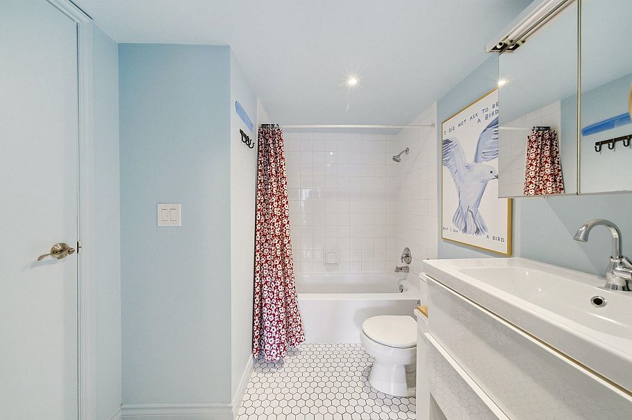 207 2215 Dundas Street Vancouver, BC - 21