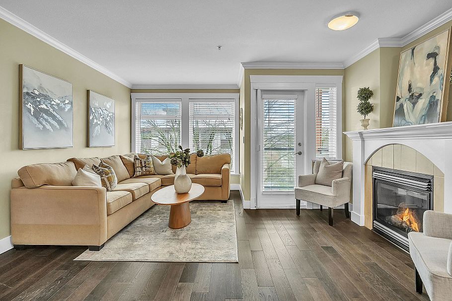 302 152 E 12th Street North Vancouver, BC - 11