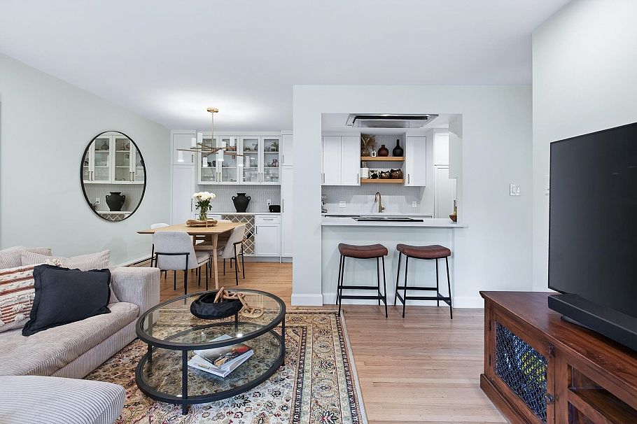 108 1424 Walnut Street Vancouver, BC - 4