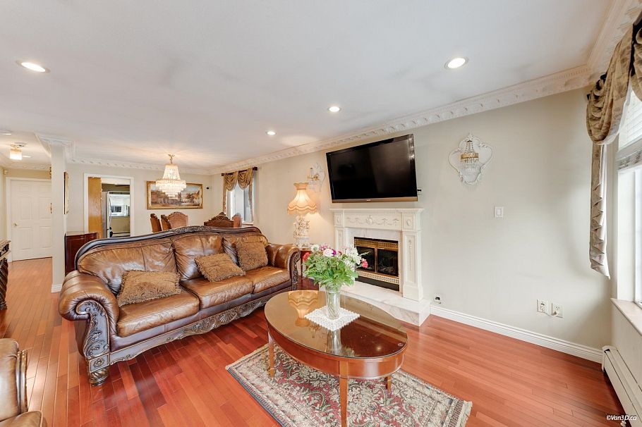 3450 Monmouth Avenue Vancouver, BC - 7